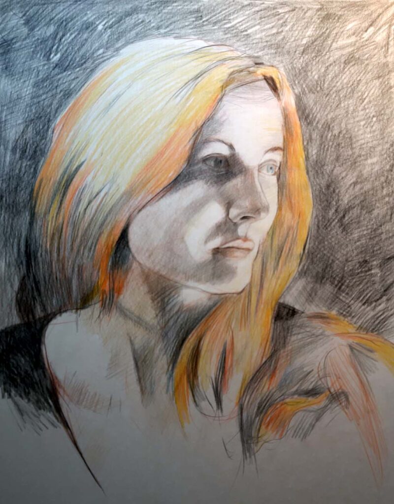 Tekening op wit papier naar foto van SBA. Gebruikt zijn kleurpotloden en pastel krijt (harde). Formaat 50 x 60 cm. Sterke nadruk op licht en donker contrast. Beperkt gebruik van kleur, oranje voor het haar.